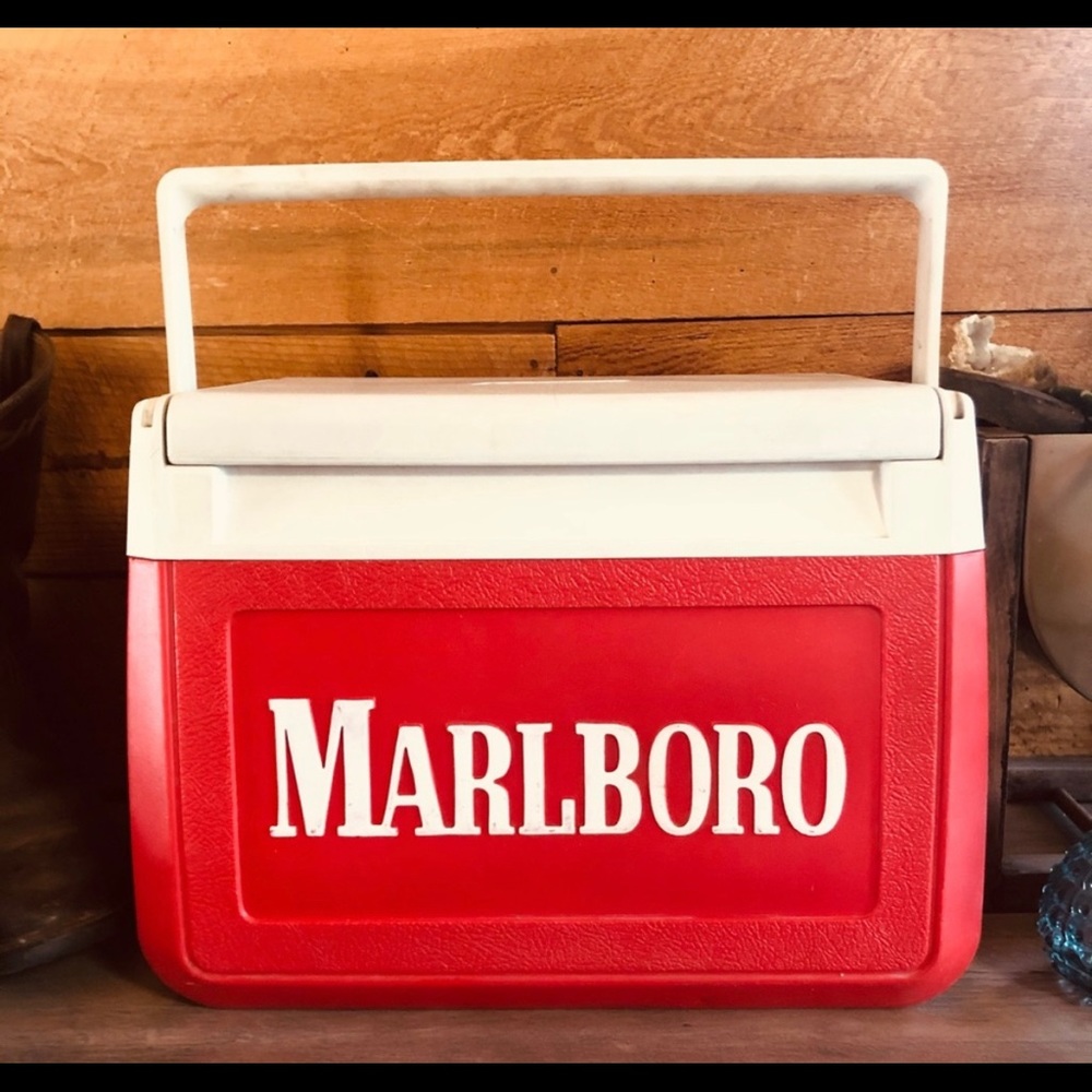 Vintage Coleman Marlboro Cooler